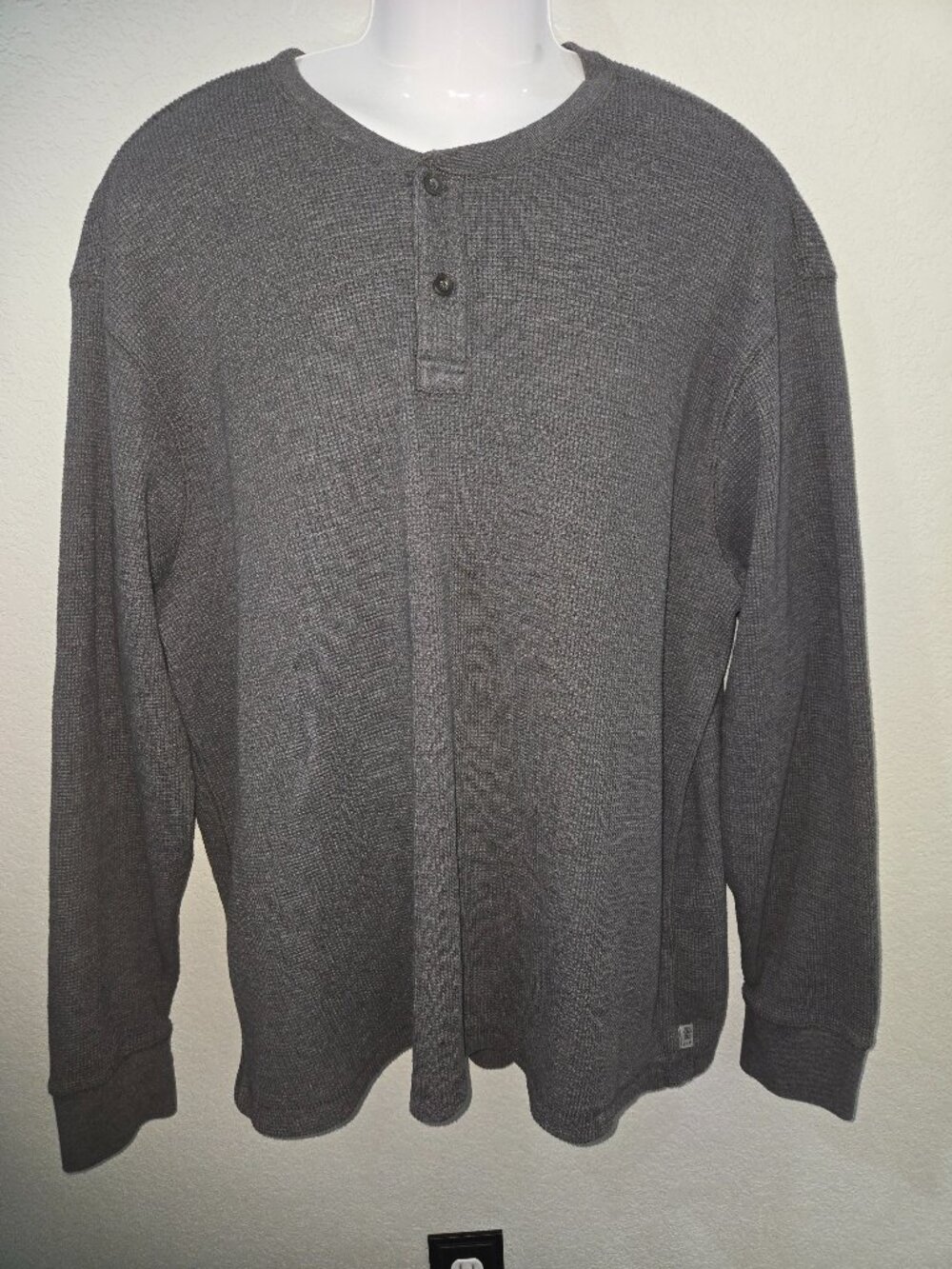 IZOD Charcoal Gray Waffle Knit Henley Thermal Top | Size Men's XXL